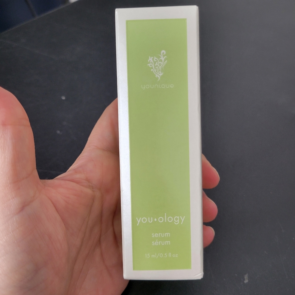 Younique Youology Green and White Skincare Serum